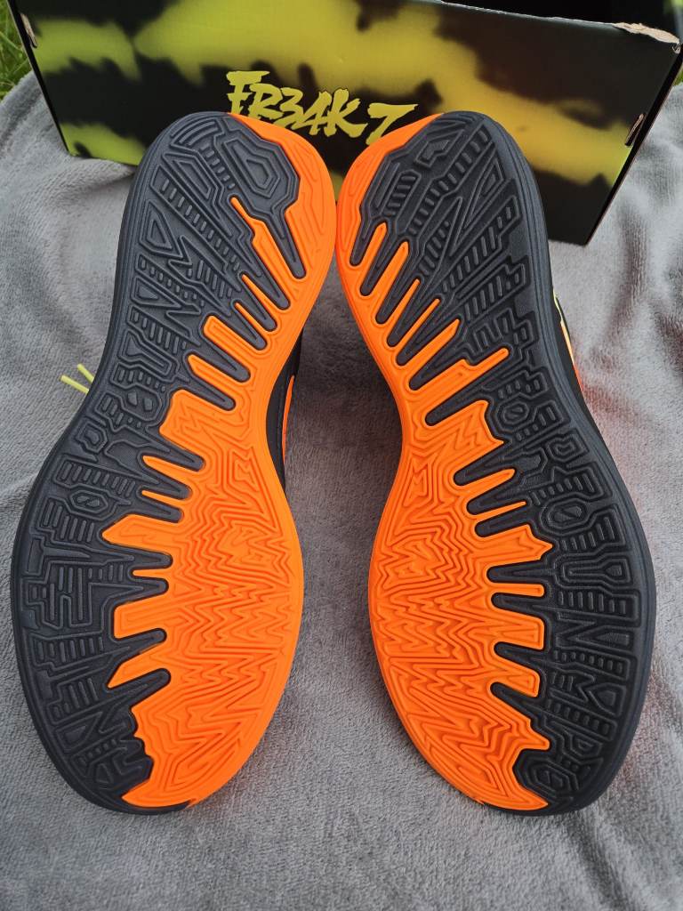 nike giannis freak7 uk9