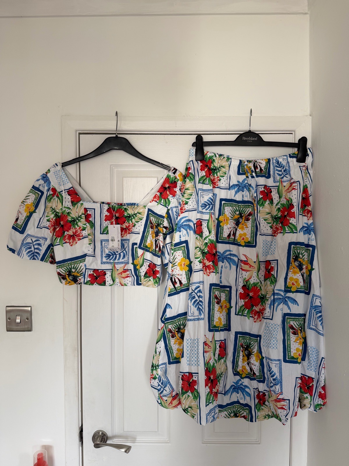 Ladies co ord set skirt and top bubble hem skirt size 10 skirt and M top new with tags floral summer