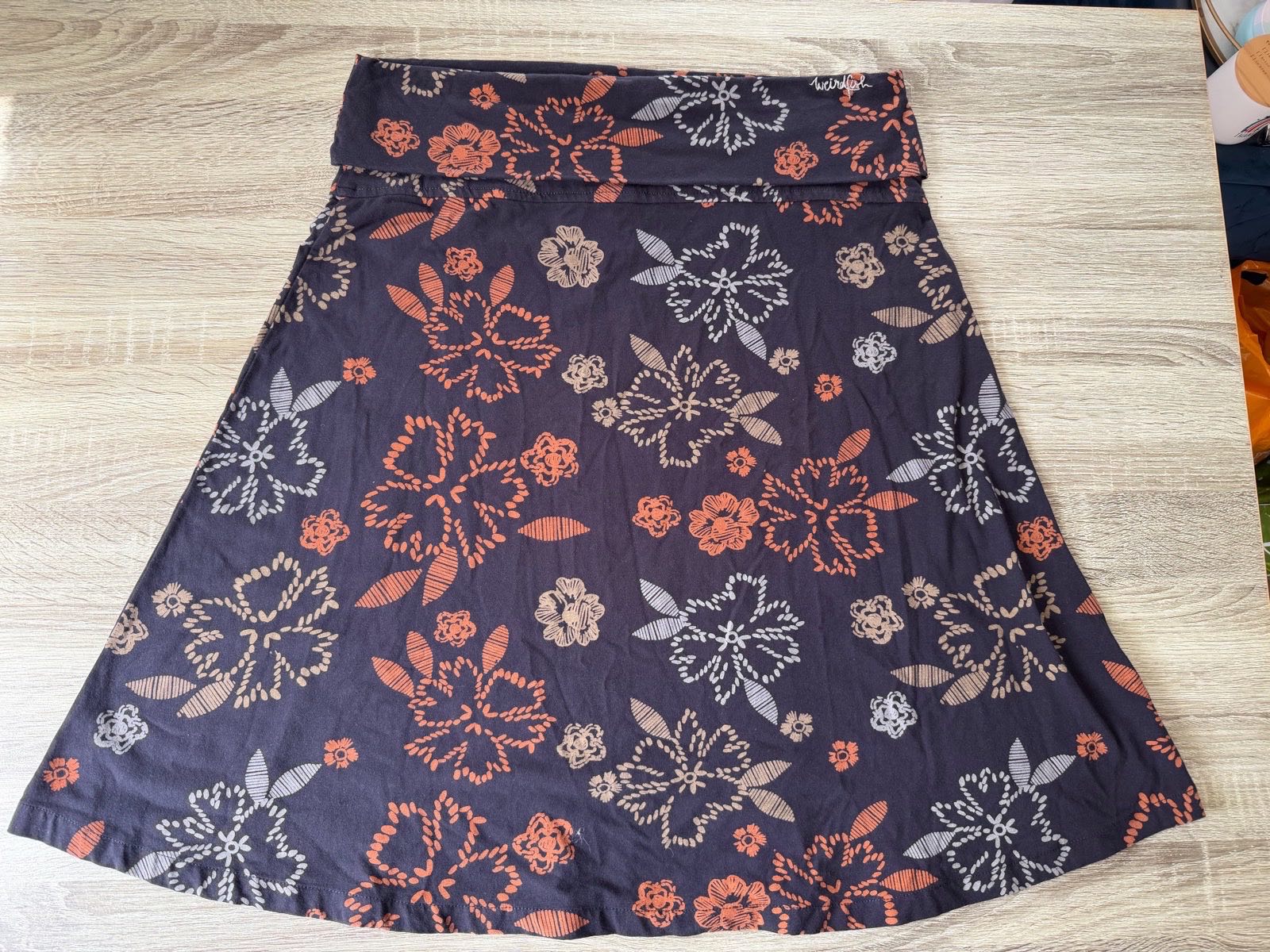 Ladies skirt weird fish size 16 cotton blend autumn skirt Autumnal colours
