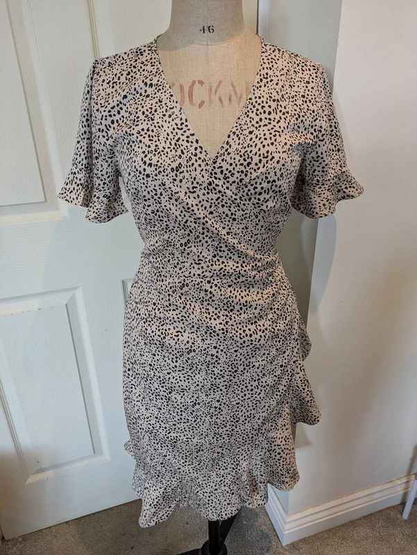 Only - Size 8-10 - Cream and black leopard animal print wrap dress, short sleeve v neck