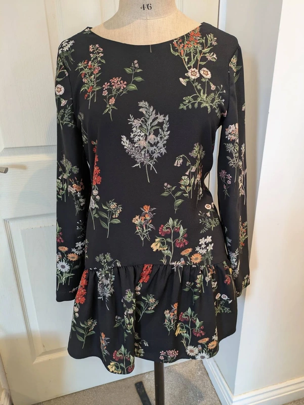 Zara Trafaluc collection - Size L - Black summer dress with floral print and bow tie collar
