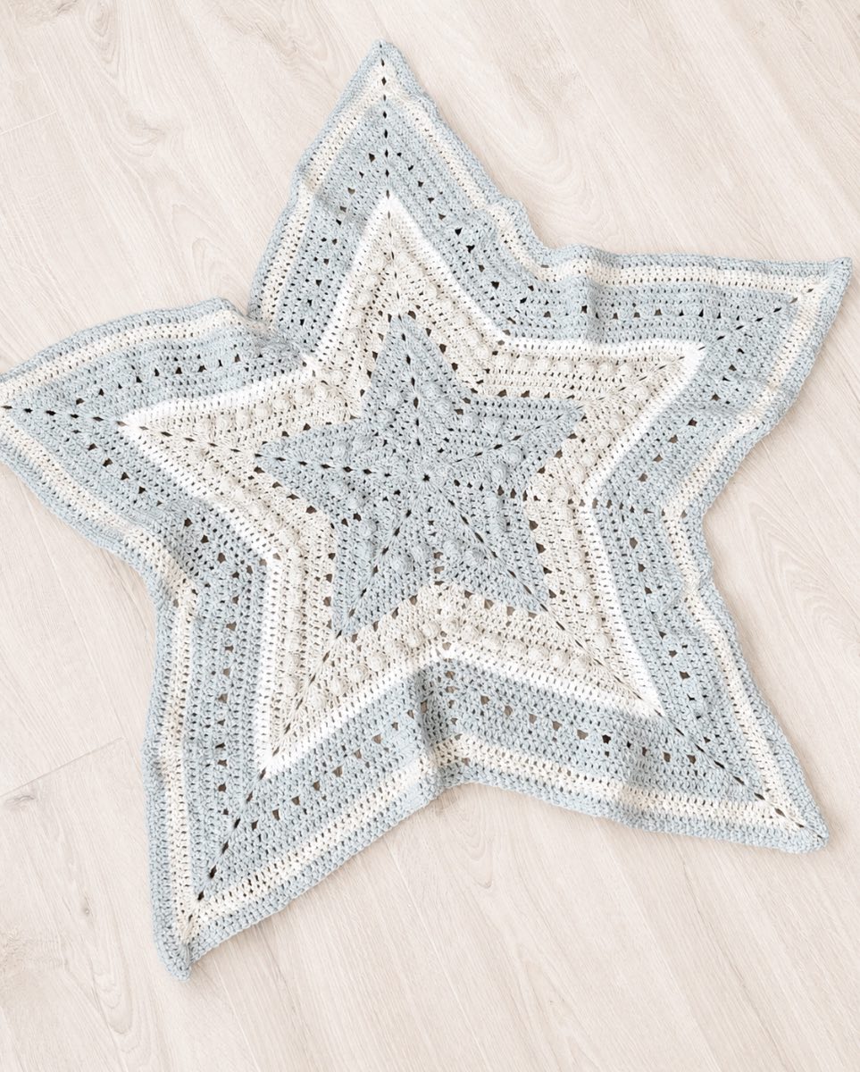 Blue grey star blanket