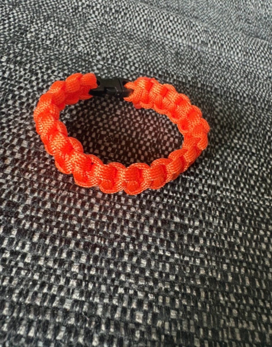 Paracord bracelet