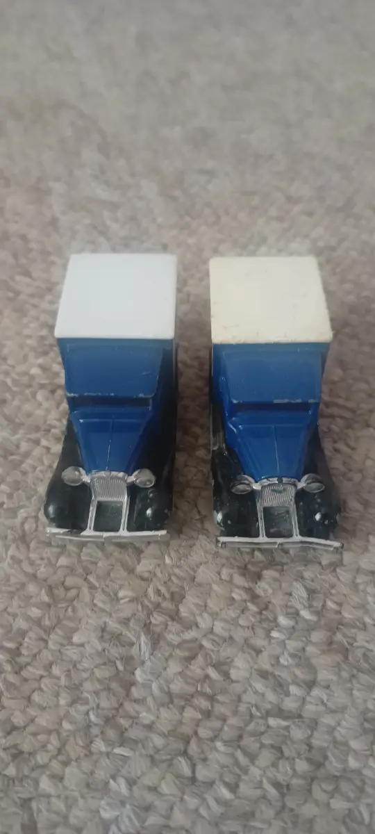 Kids toy matchbox model ford champion sparkplugs work truck van