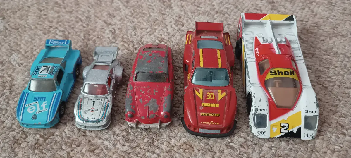 Kids toy Porsche racing sports car set