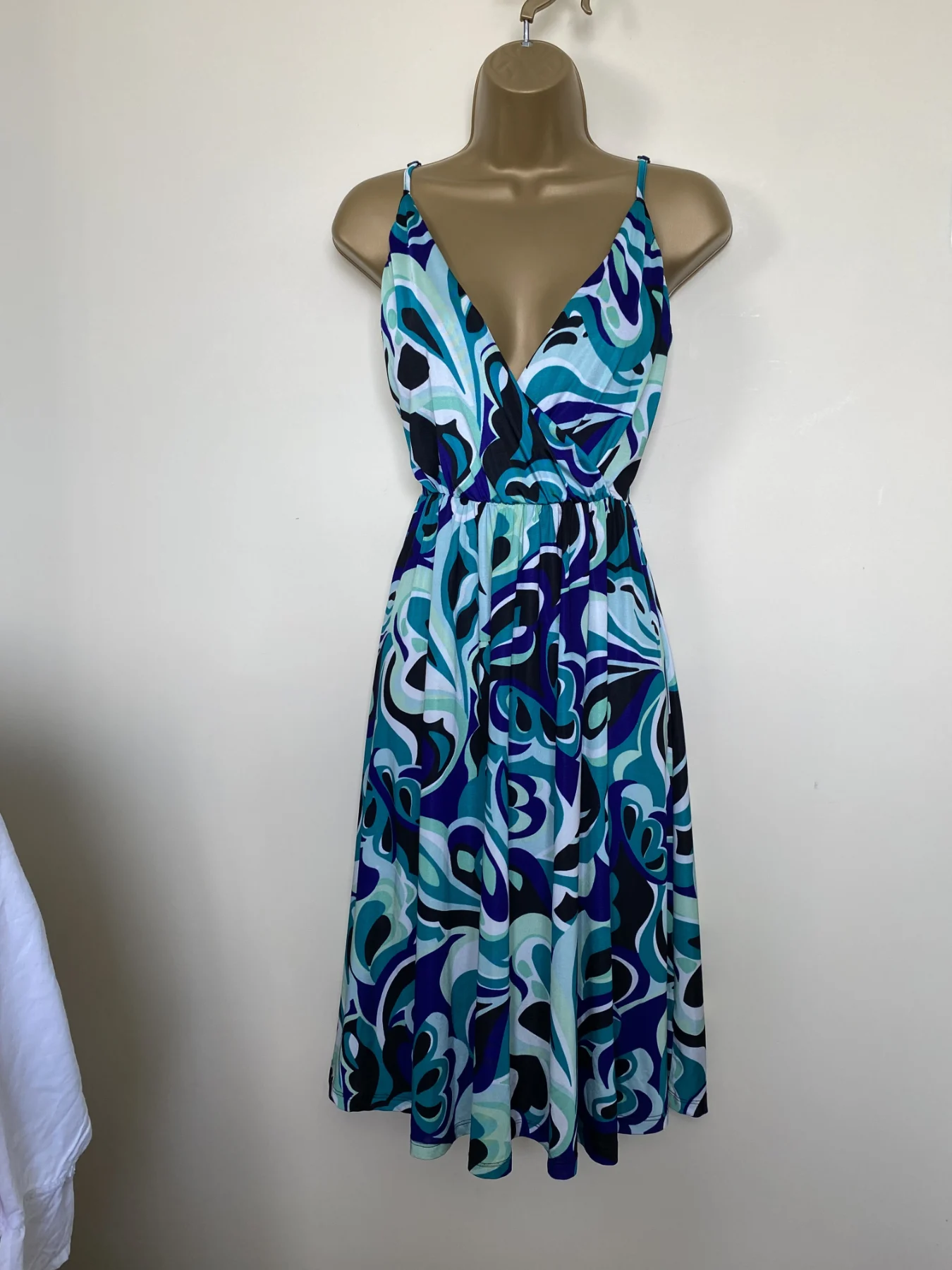 Gorgeous H&M Summer Midi Dress, Size 12 👗