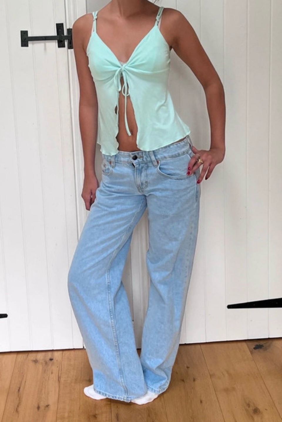 Y2K Girl's Faded Motel low rise parallel jeans in Light Wash Blue - W24 L34 (RRP £65)