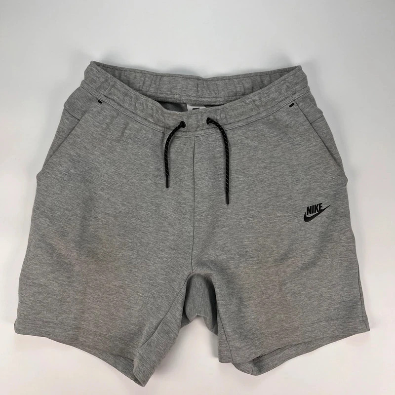 Nike Shorts Men’s Medium Grey Tech Fleece Old Season