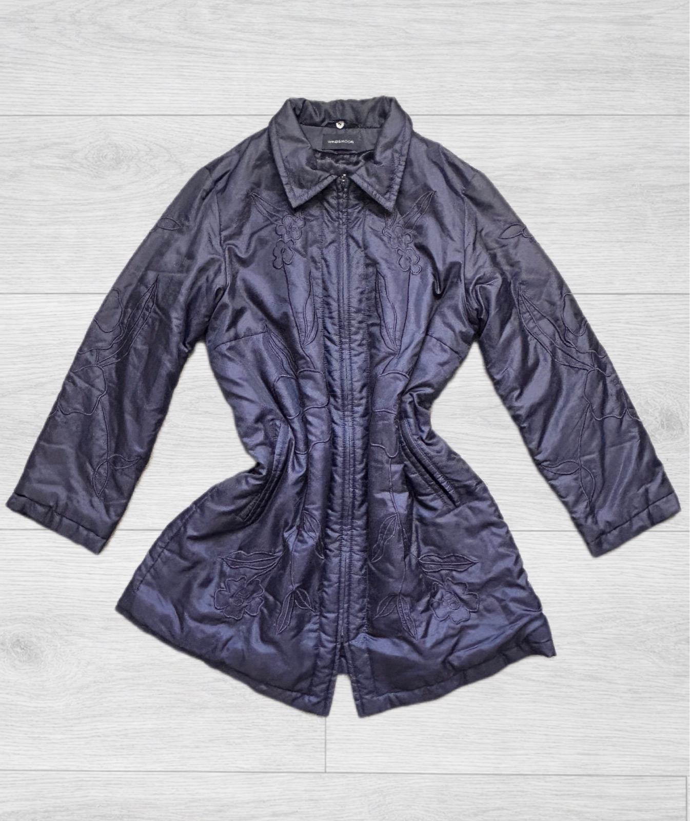 Windsmoor women’s Embroidered Floral Pattern  Navy Quilted Coat | Size: 14uk jacket