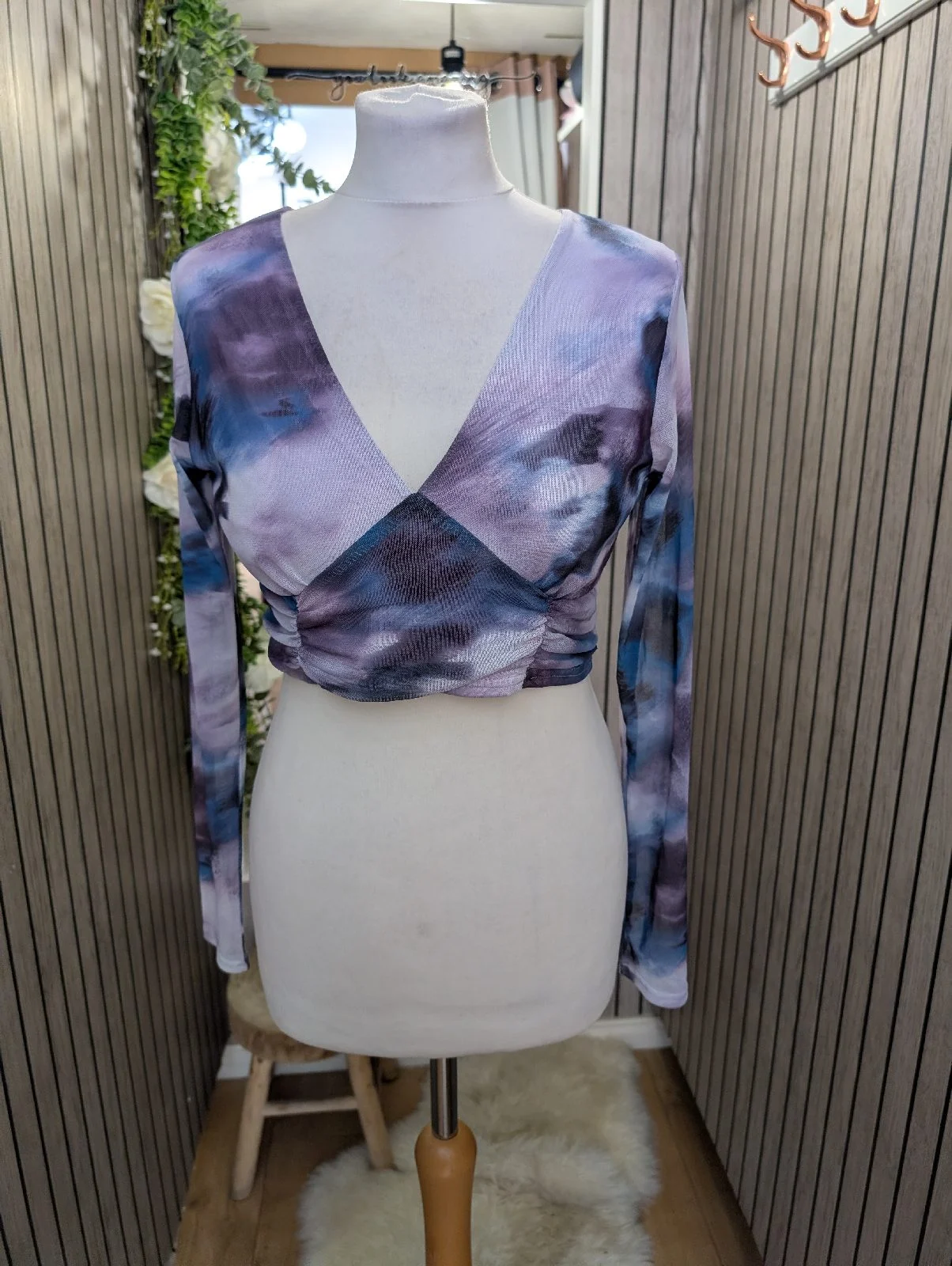Quiz mesh crop top size 12 uk  Rrp 19.99£