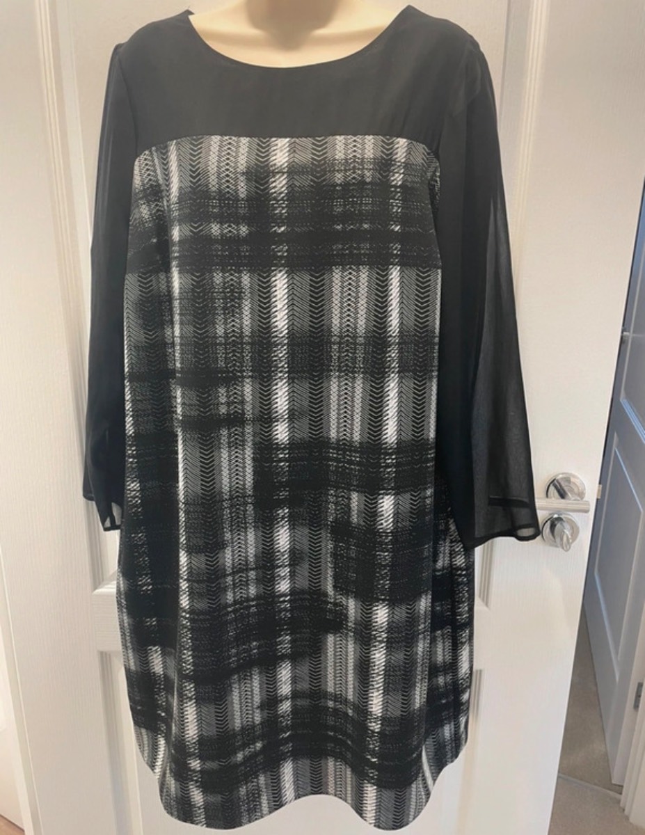 M&S collection Shift dress - UK 20. black/ white monochrome check. 3/4 length sleeve