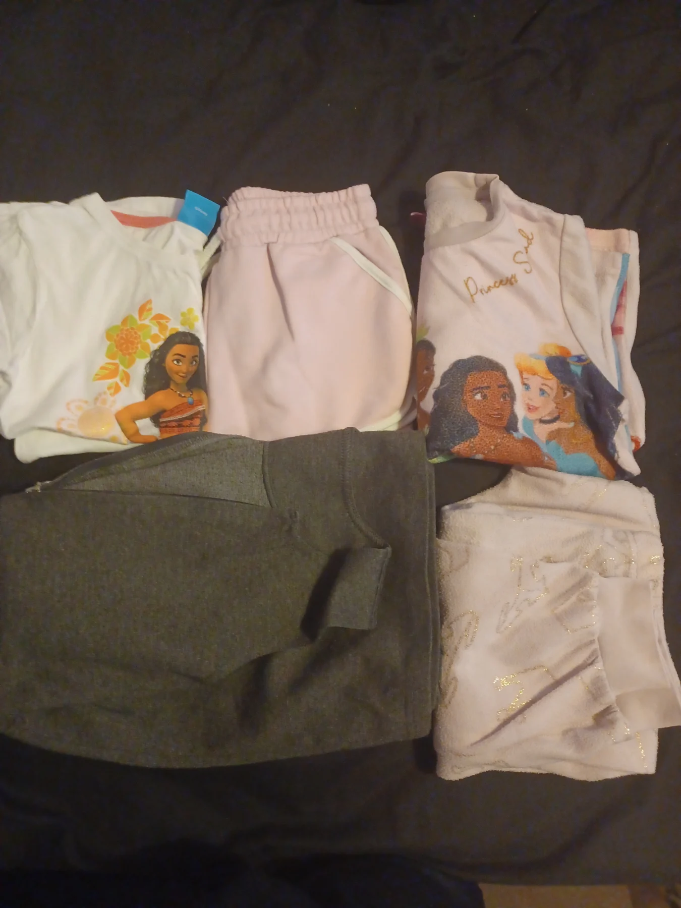 Bundle of girl's 8-9 years old clothes