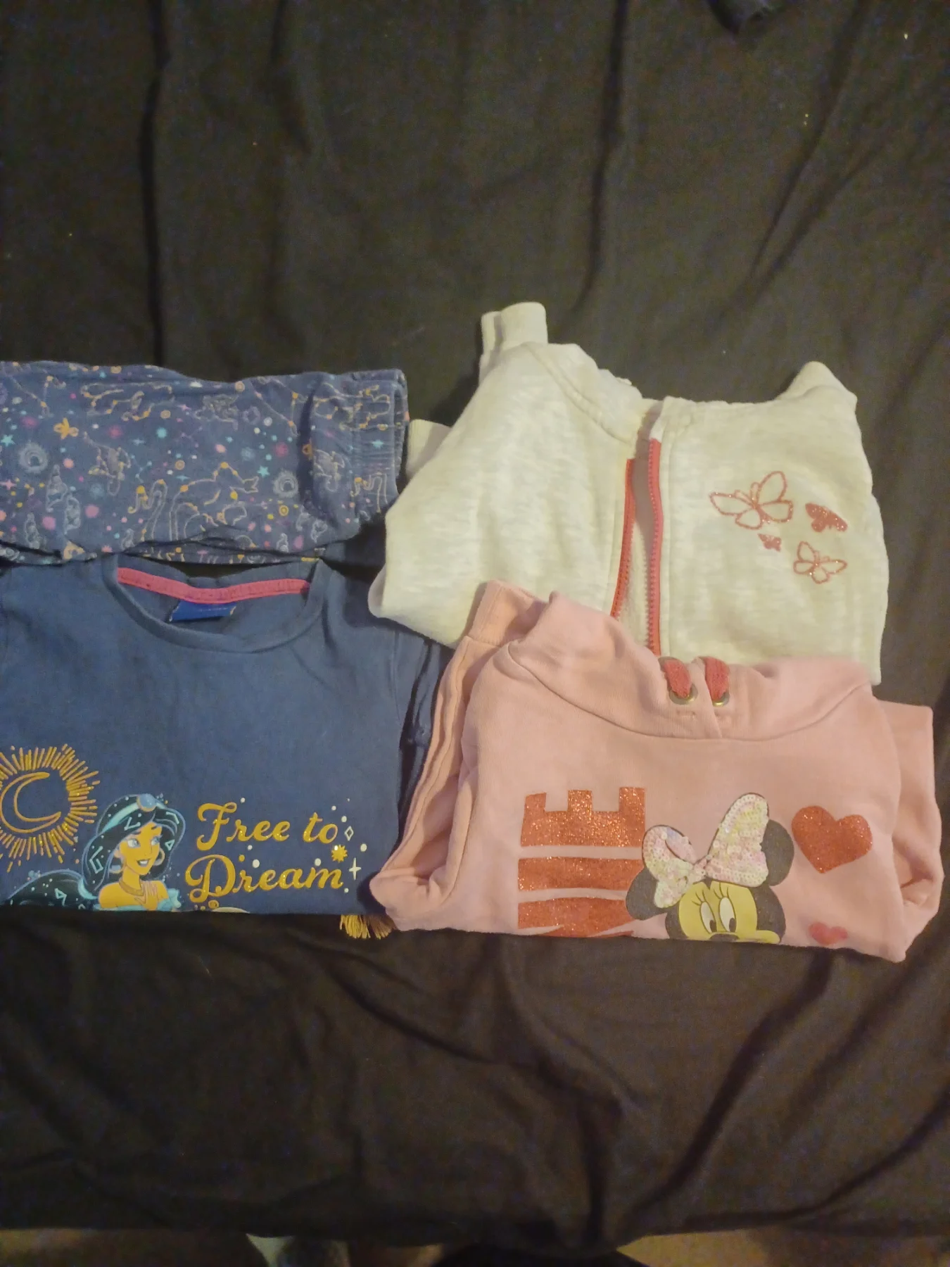 Bundle of girl's 4-5 years old clothes