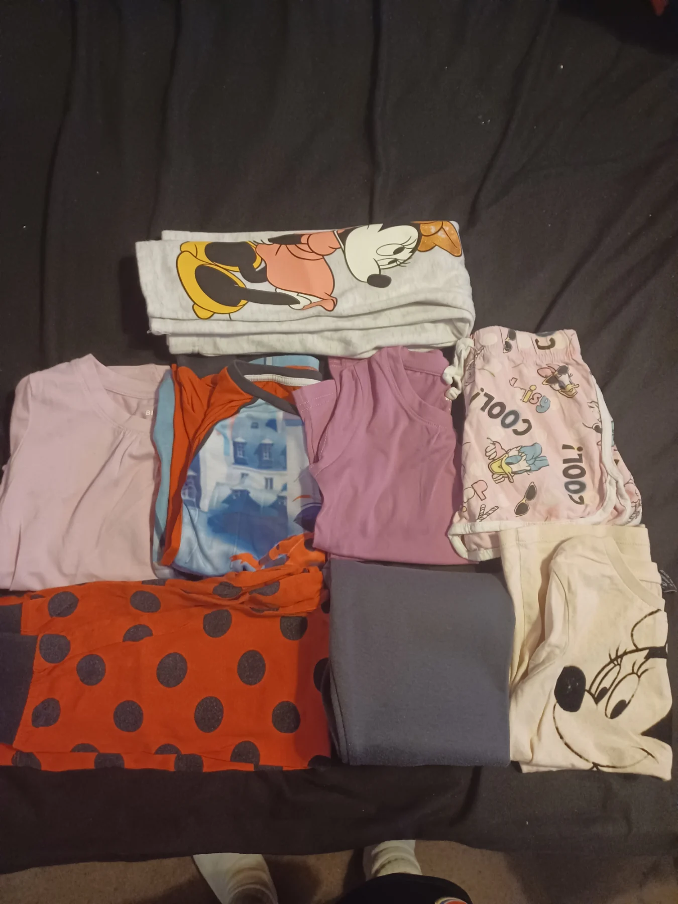 Bundle of girl's  6-7 years old clothes
