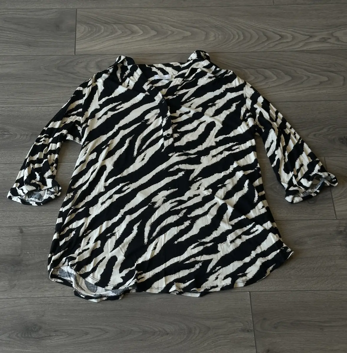 Yours London Blouse - Black/Beige (Zebra pattern) - Size UK 16 - #A079