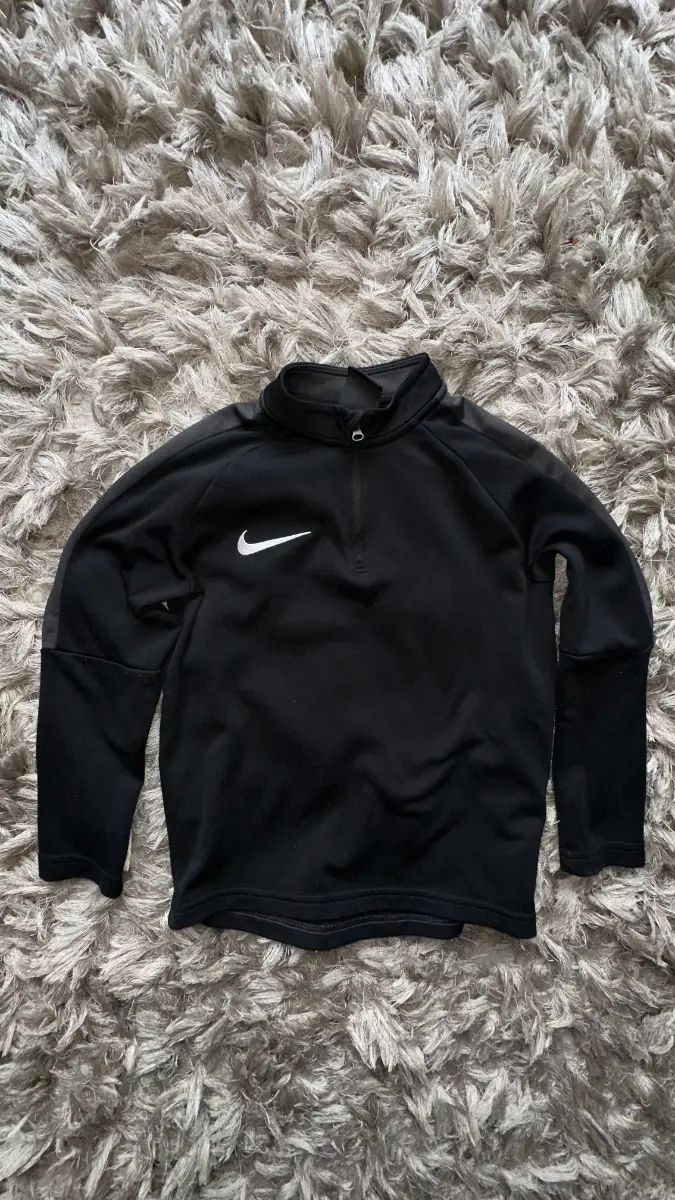 Nike Dri Fit kids quarter zip sweatshirt - Black - Size XS 122-128 cm - A030