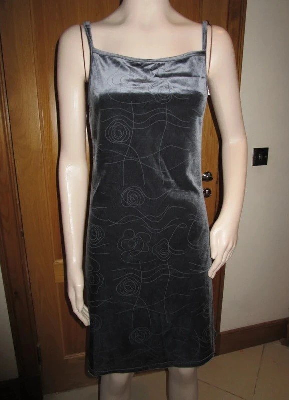 Ladies Grey Velour / Velvet Patterned Dress - Small - RRP £39.99