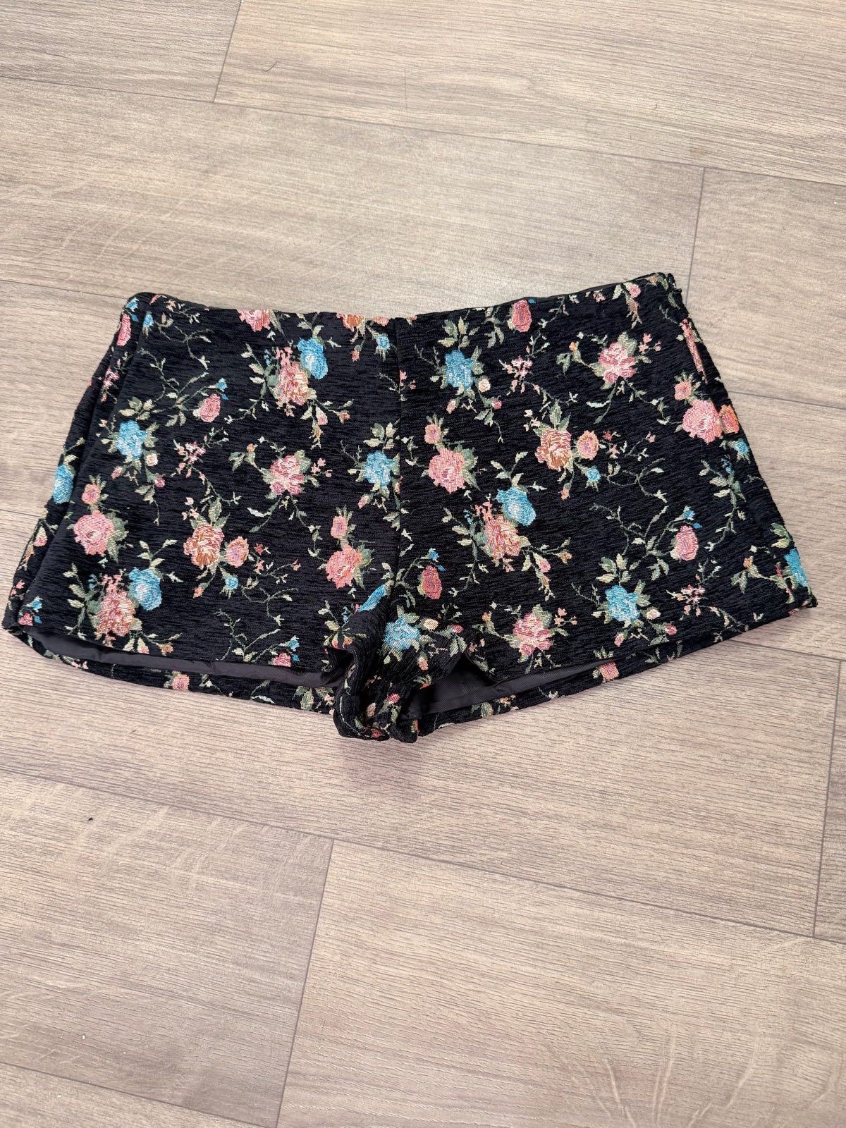 Zara Floral Jacquard Shorts Black Rose Print XS