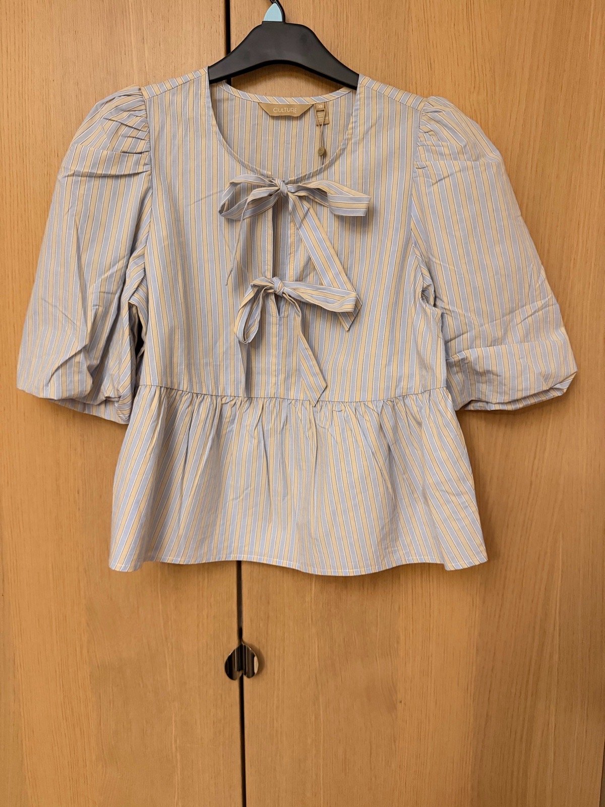 CULTURE Striped Bow Detail Peplum Top XS – New