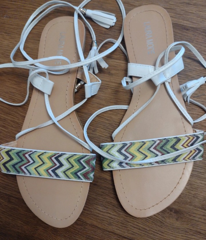 Laura Mode flat espadrilles size 6