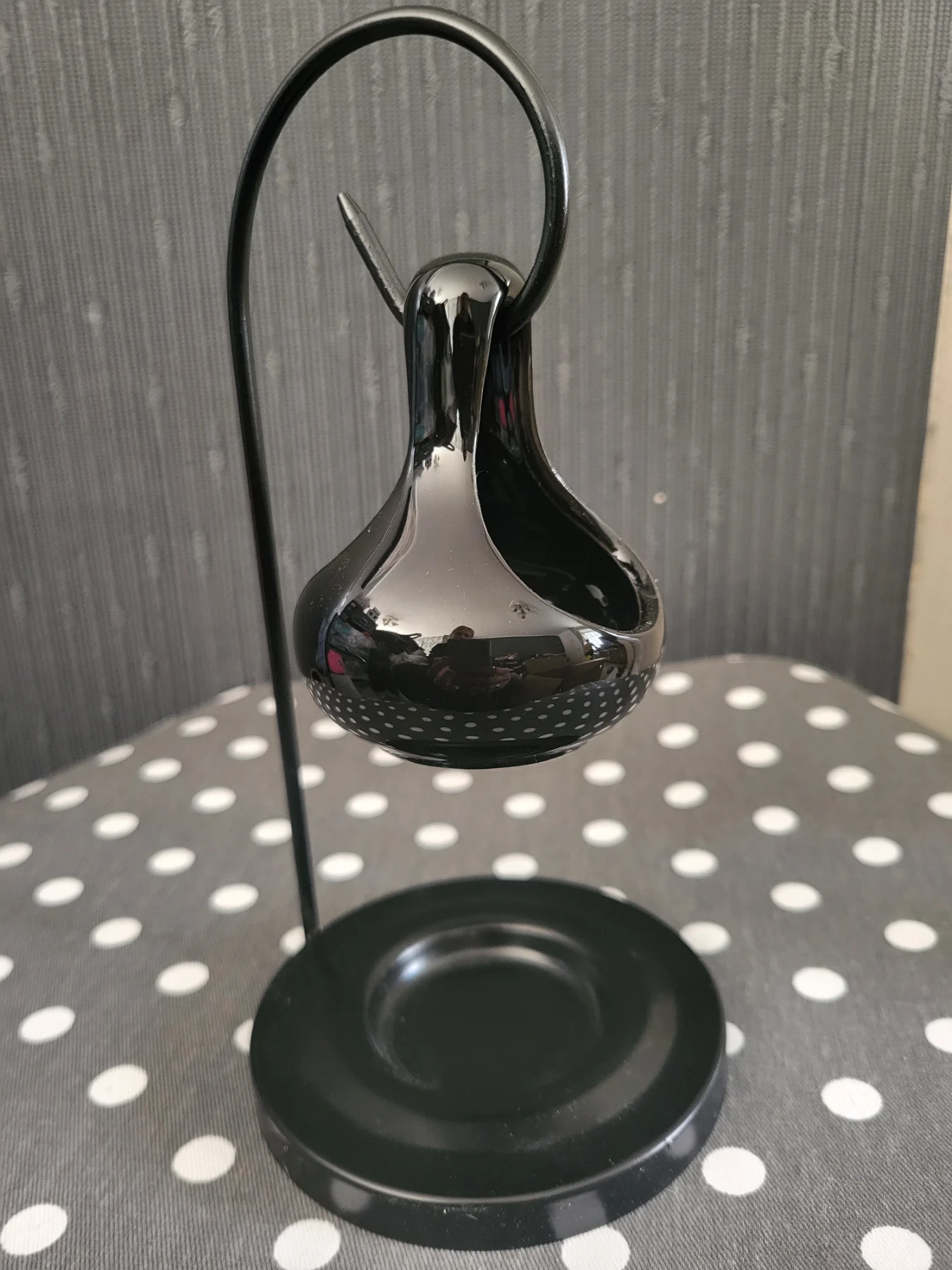 Hanging Tea-light Burner in black