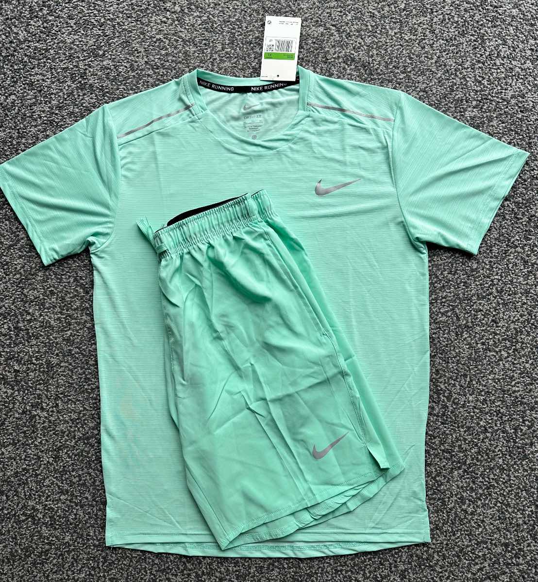 Nike miler men’s short and top set. Size XL