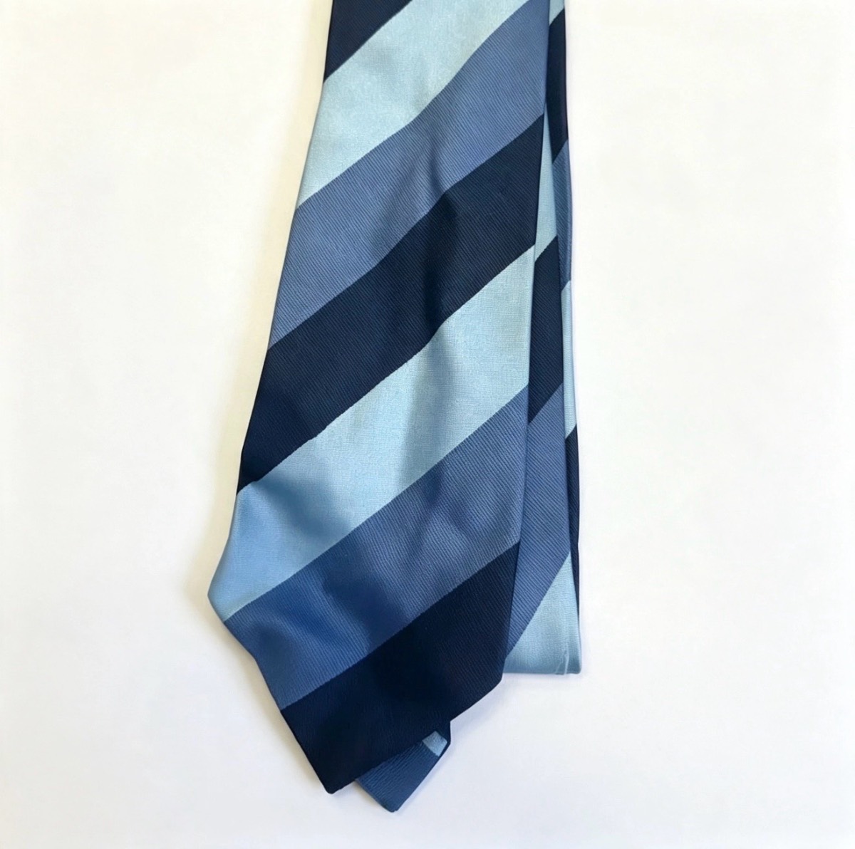 Navy & Light Blue Diagonal Stripe Tie | Business / Occasion Wear