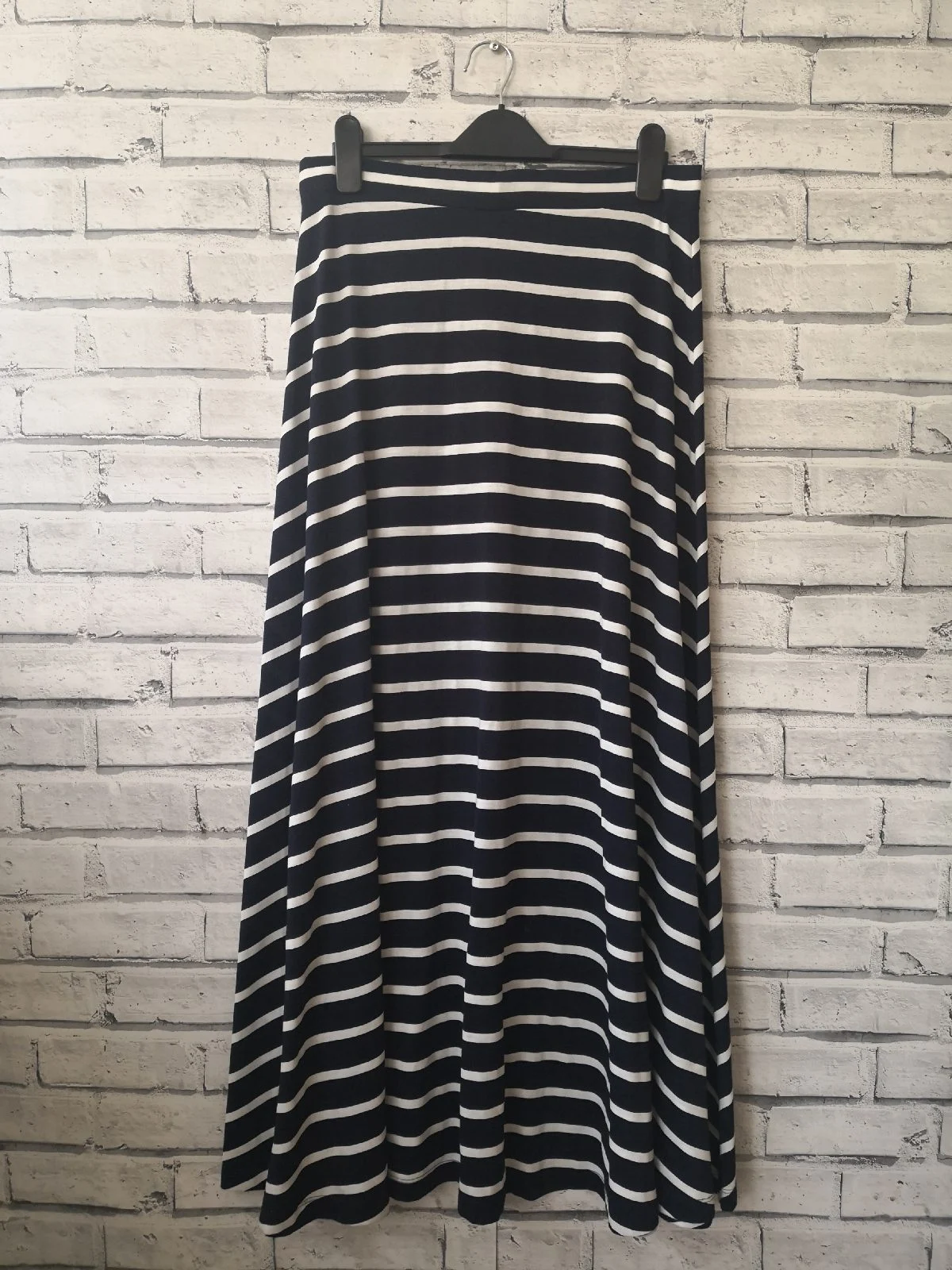 Atmosphere Womens's Long Striped Skirt Navy & White Size 8 (SC02)