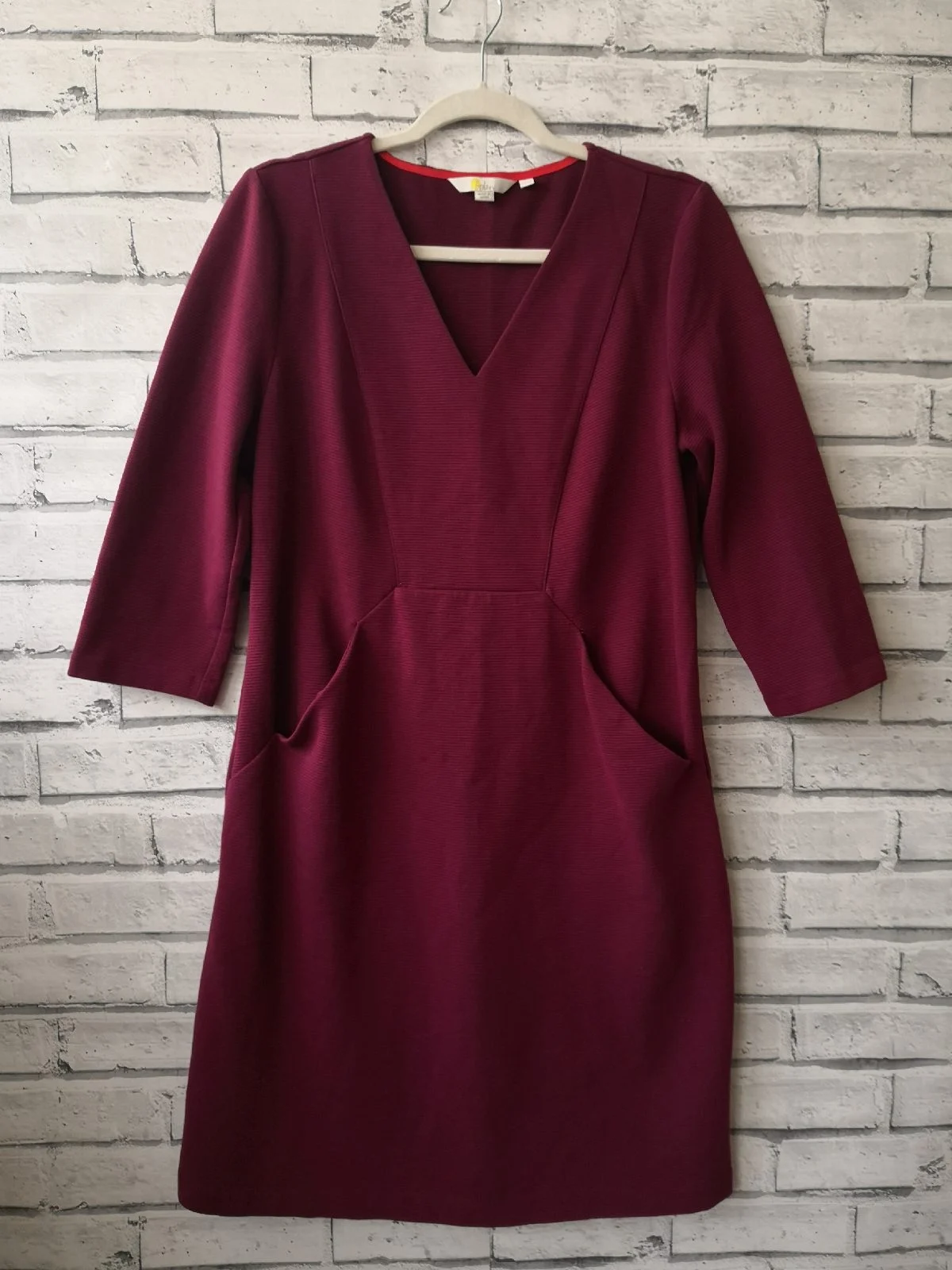 Boden Women's Burgundy Dress 3/4 Sleeves Pockets Knee Length Size 14P Stained (LC04)