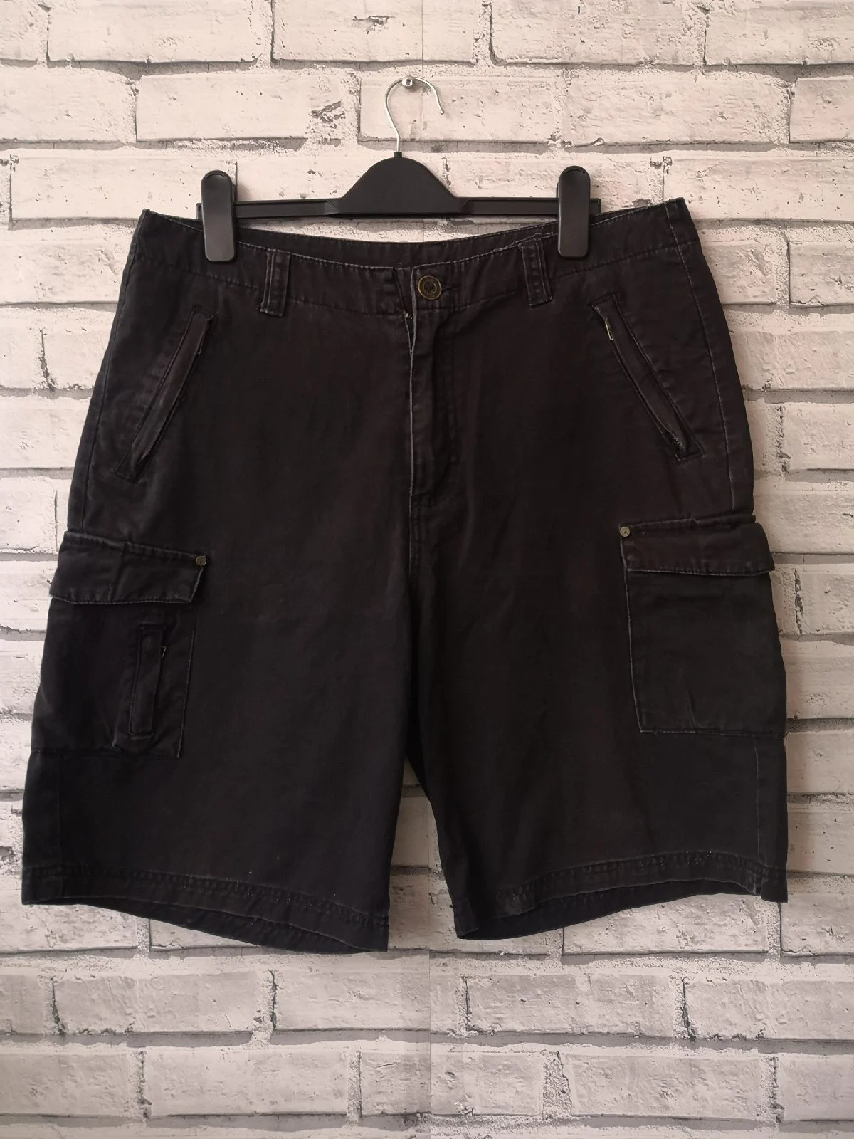 Airwalk Men's Black Cotton Shorts Combat Style Size M 34" W (DS02)