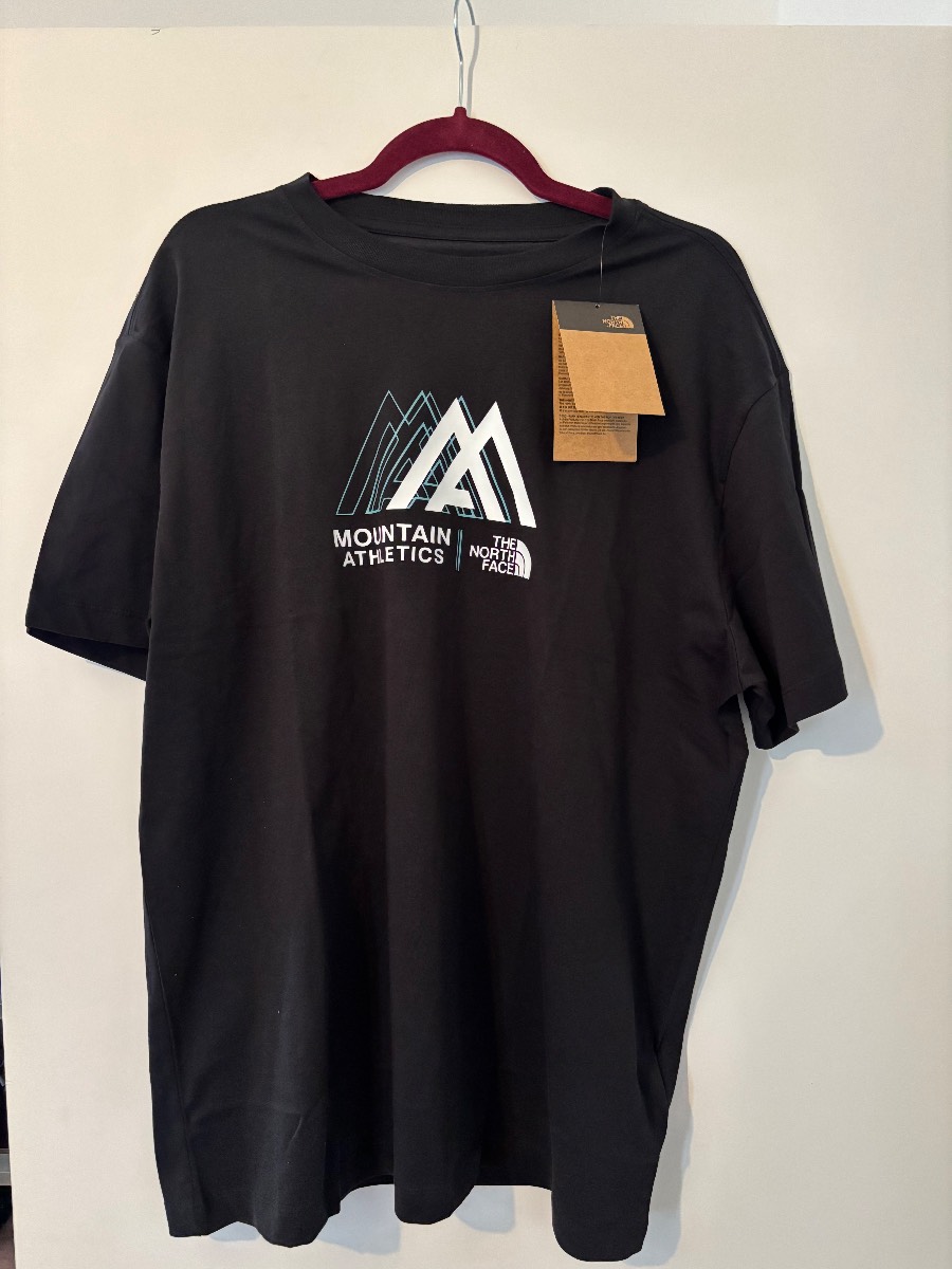 Men’s Large Black North face T-shirt New