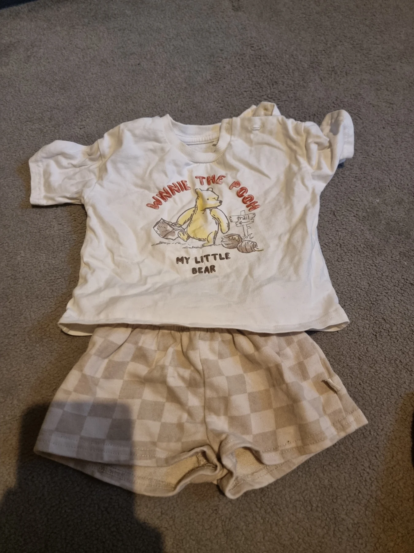 Winnie the pooh 0-3 month outfit