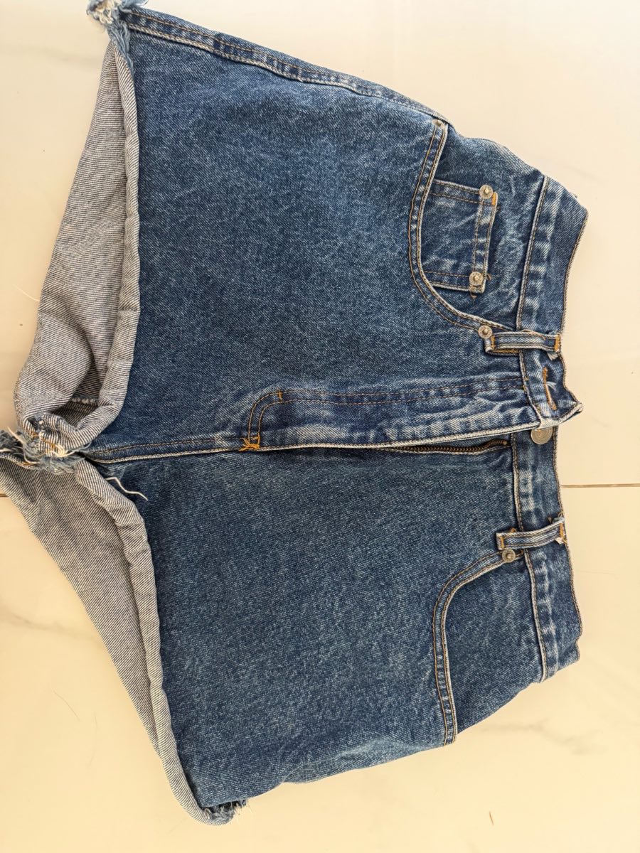 New Frontier Vintage High Waist Denim Shorts – Size UK 12 / EU 40