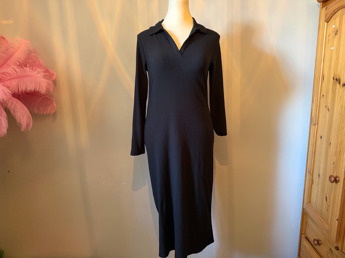 Black Ribbed Knit Midi Dress | Collared V‑Neck Long Sleeve | Size L