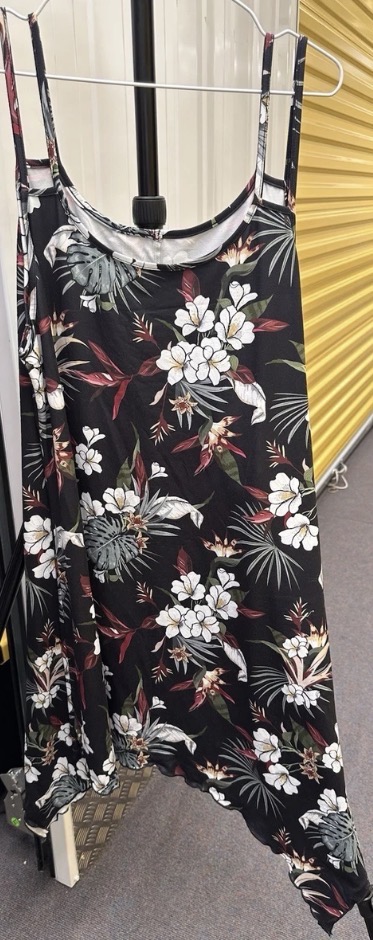 🌺 Plus Size Tropical Floral Hanky Hem Dress – Size 3XL 🌺