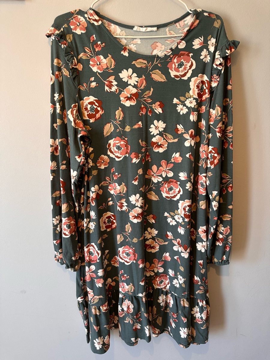Primark Cares Floral Smock Dress – UK 16 🌸🍂
