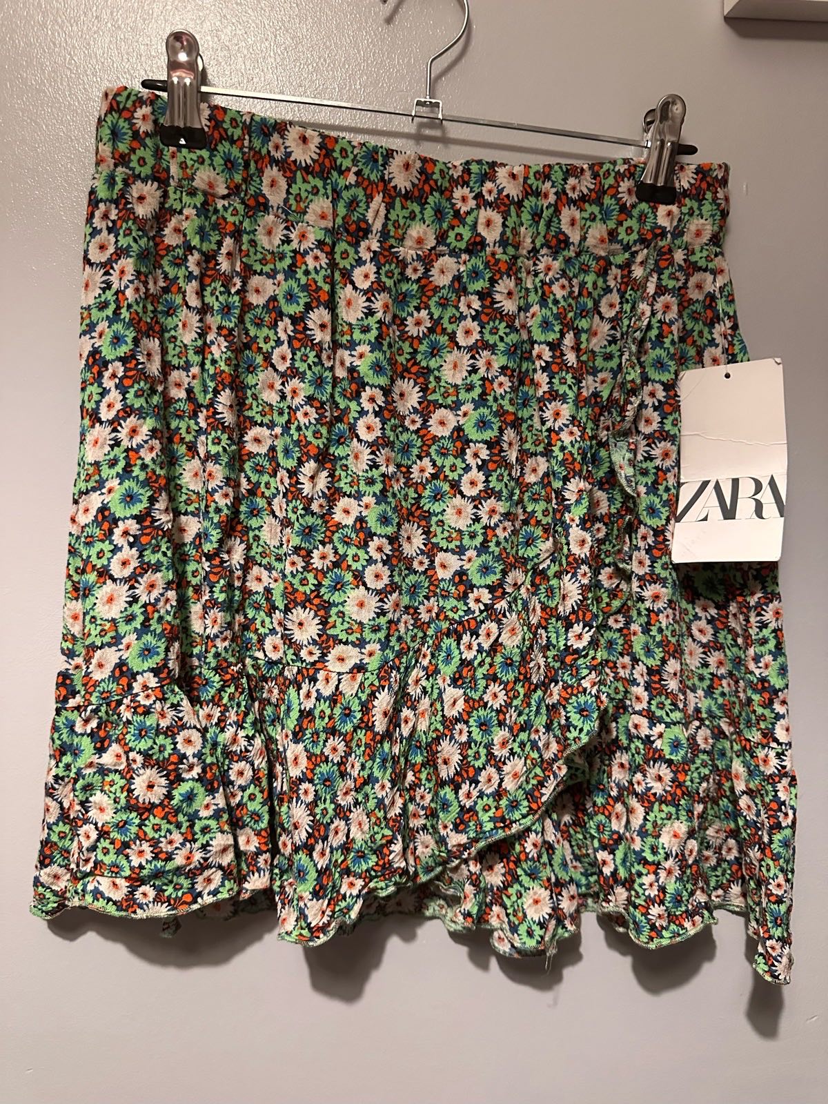 ZARA NWT Floral Wrap Mini Skirt – Size S