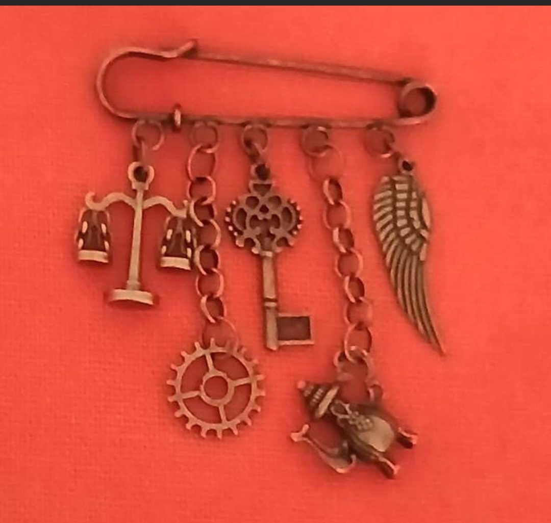 Steampunk brooch