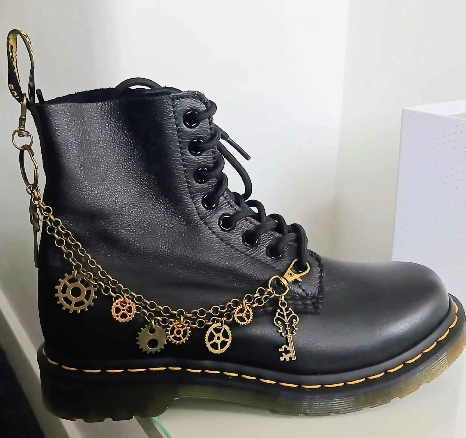 Steampunk boot chain