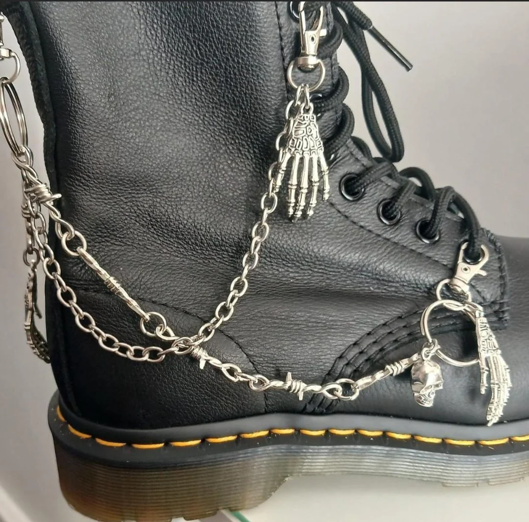 Unisex boot chain