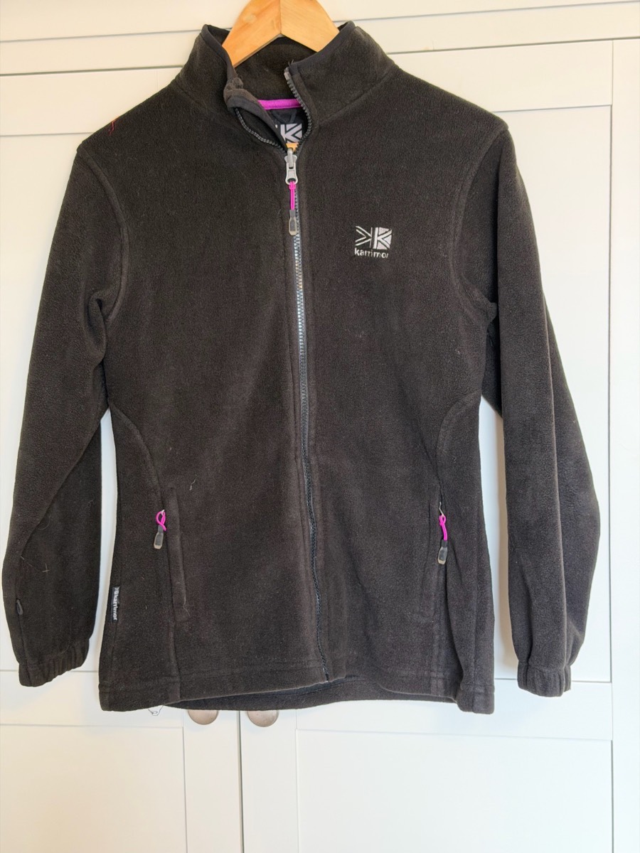 Karimo black fleece jacket with pink zipper accents #outdoor #hiking size 10