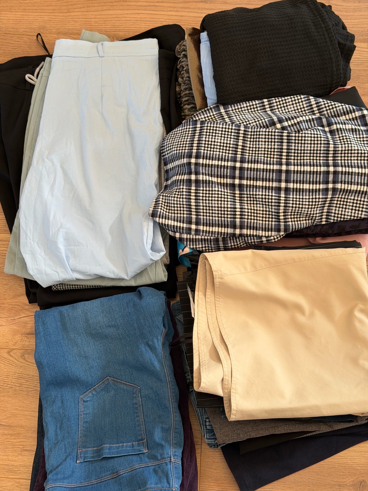 Re-sellers bundle 34 items ladies clothing 16+