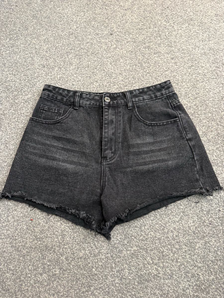 Shein black shorts size 10-12 medium