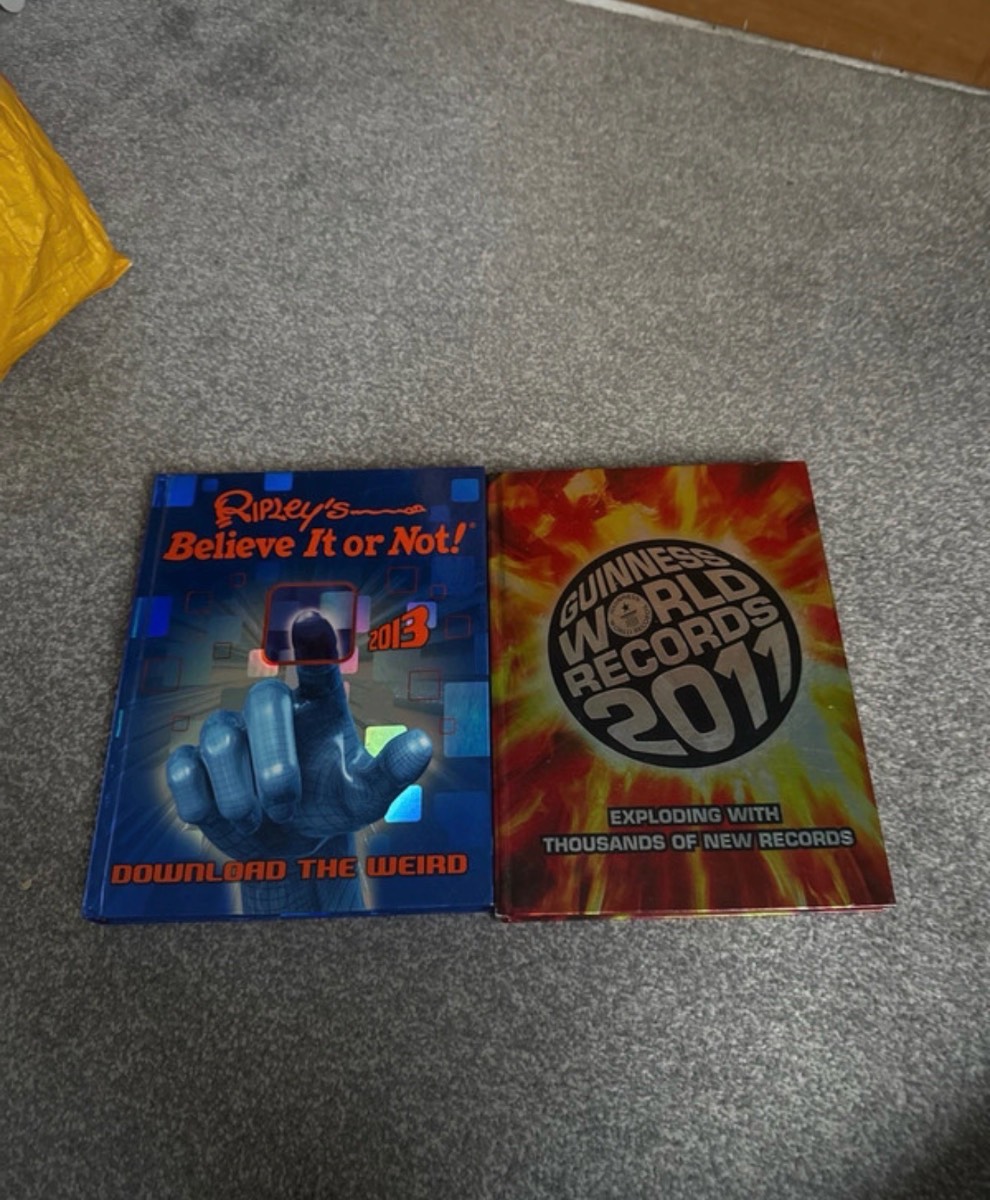Ripleys / Guiness book of records books x2