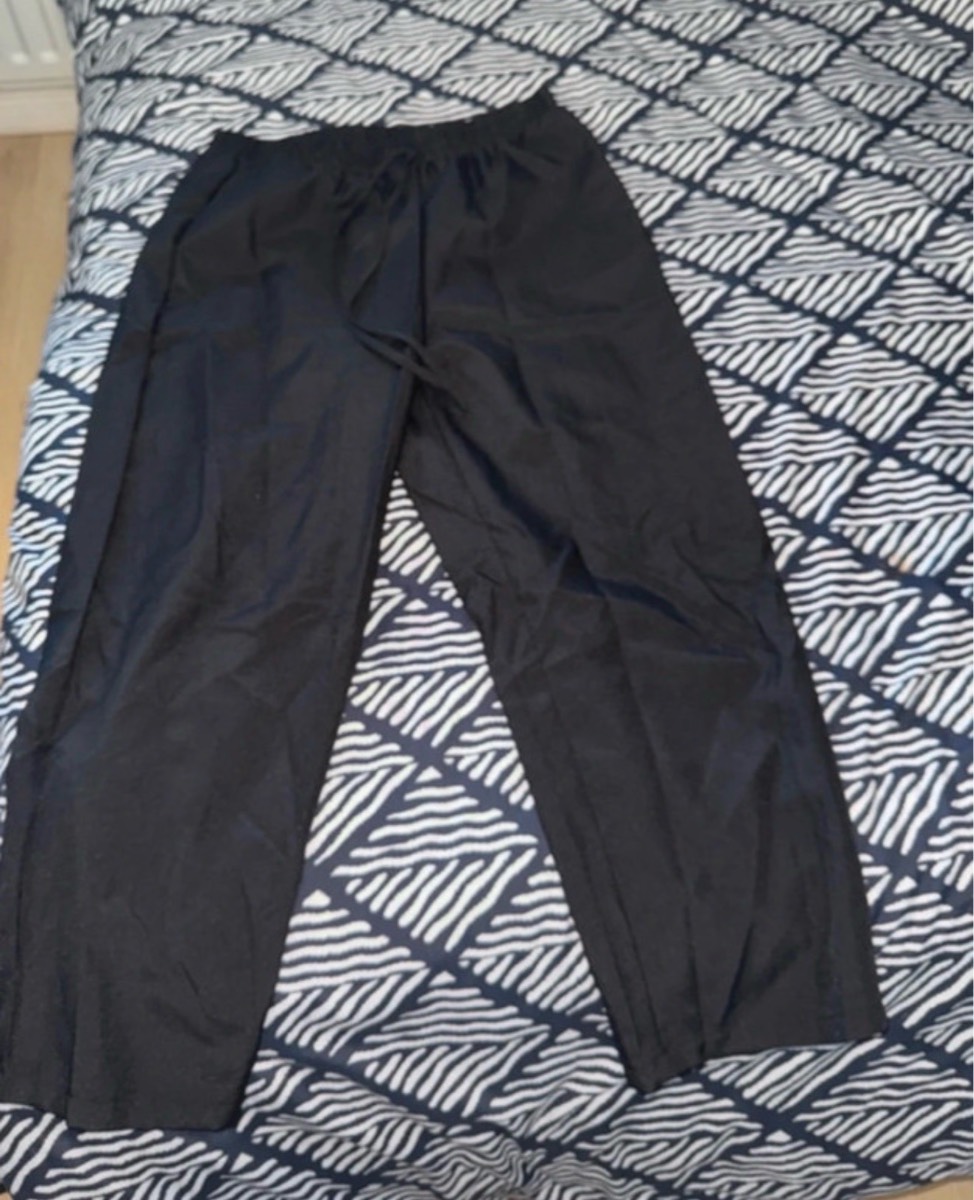 Emery Rose black summer trousers