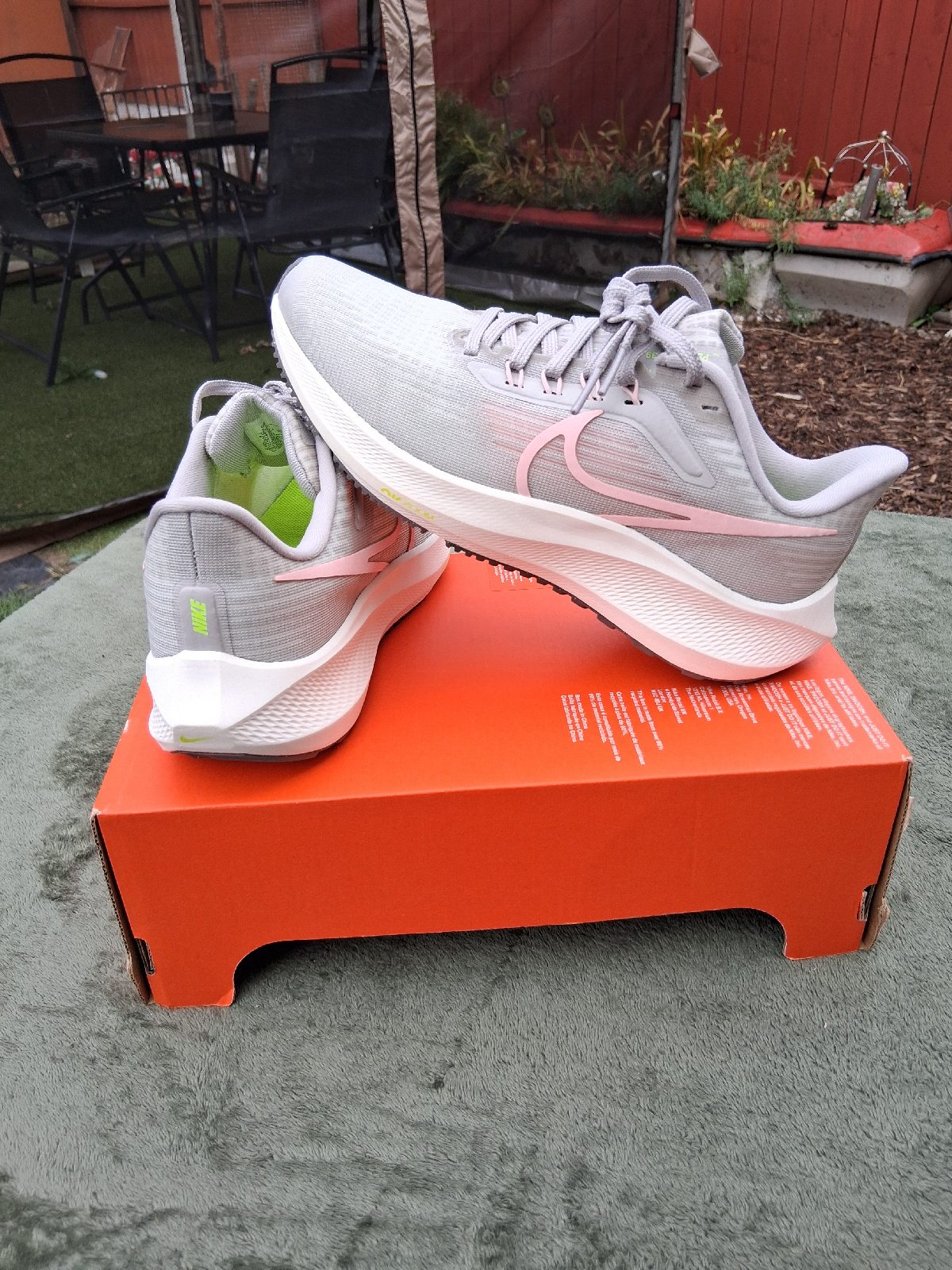 Nike Nike Air Zoom Pegasus 39 size 3  women's
