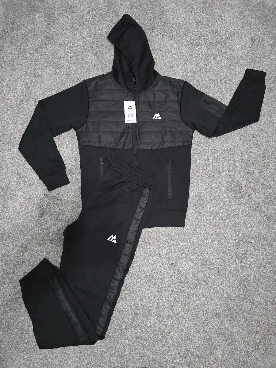 Mens tracksuit Large - £28