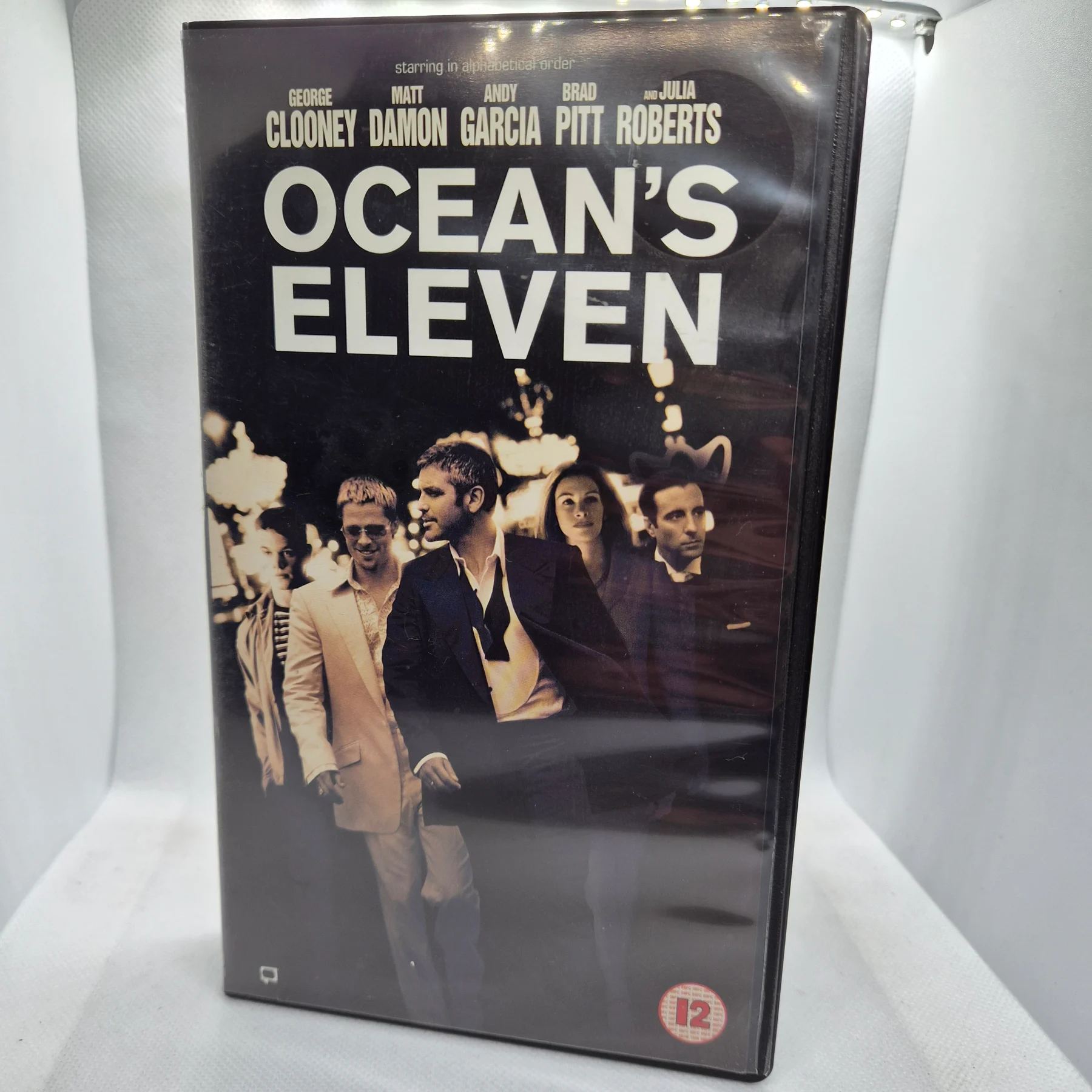 Ocean's Eleven VHS PAL (12) 2002 Heist Crime George Clooney Brad Pitt Warner