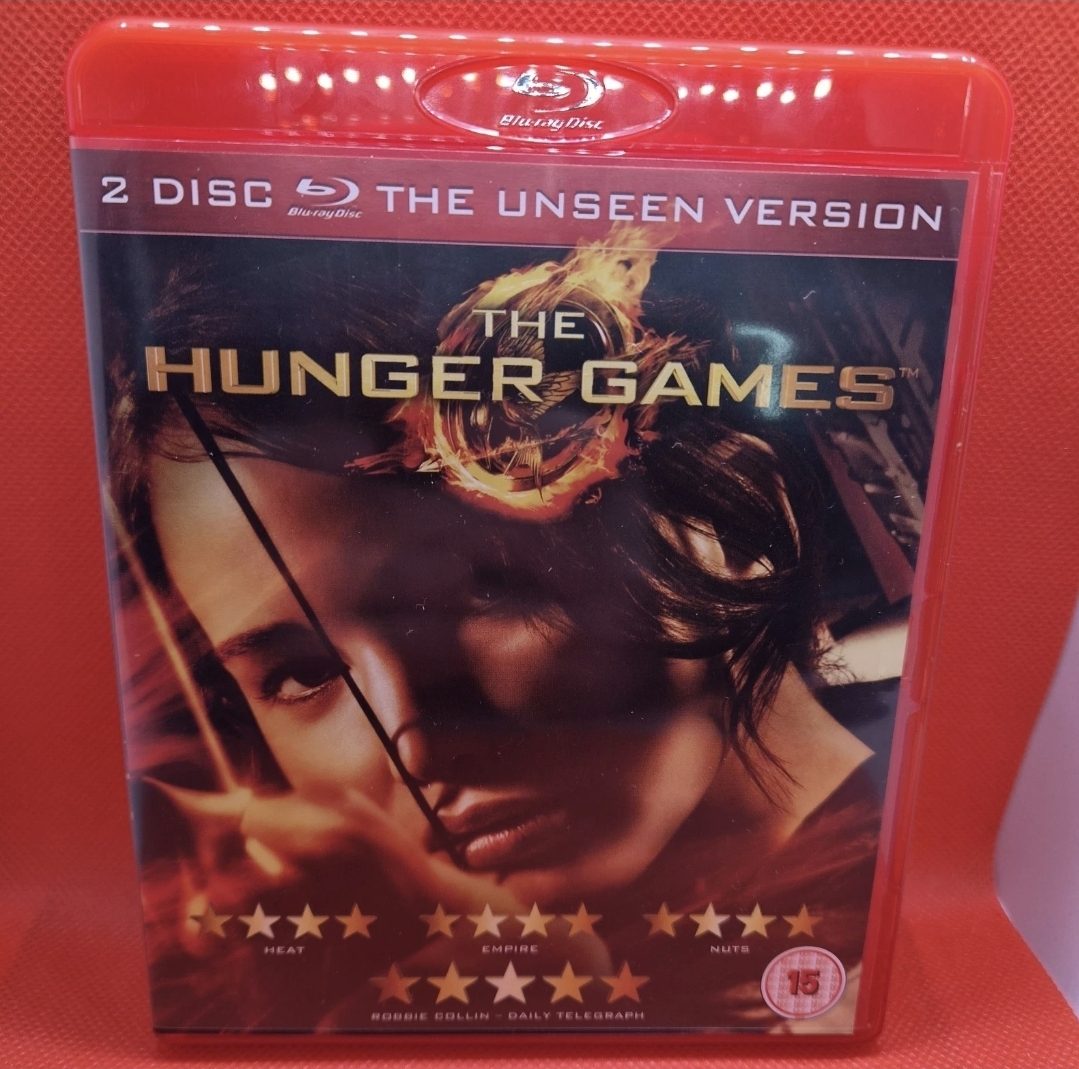 The Hunger Games The Unseen Version (Blu-ray 2-Disc, 2012) (15) BR1