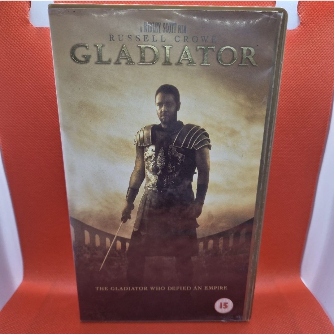 Gladiator VHS Tape 2001 Russell Crowe Joaquin Phoenix